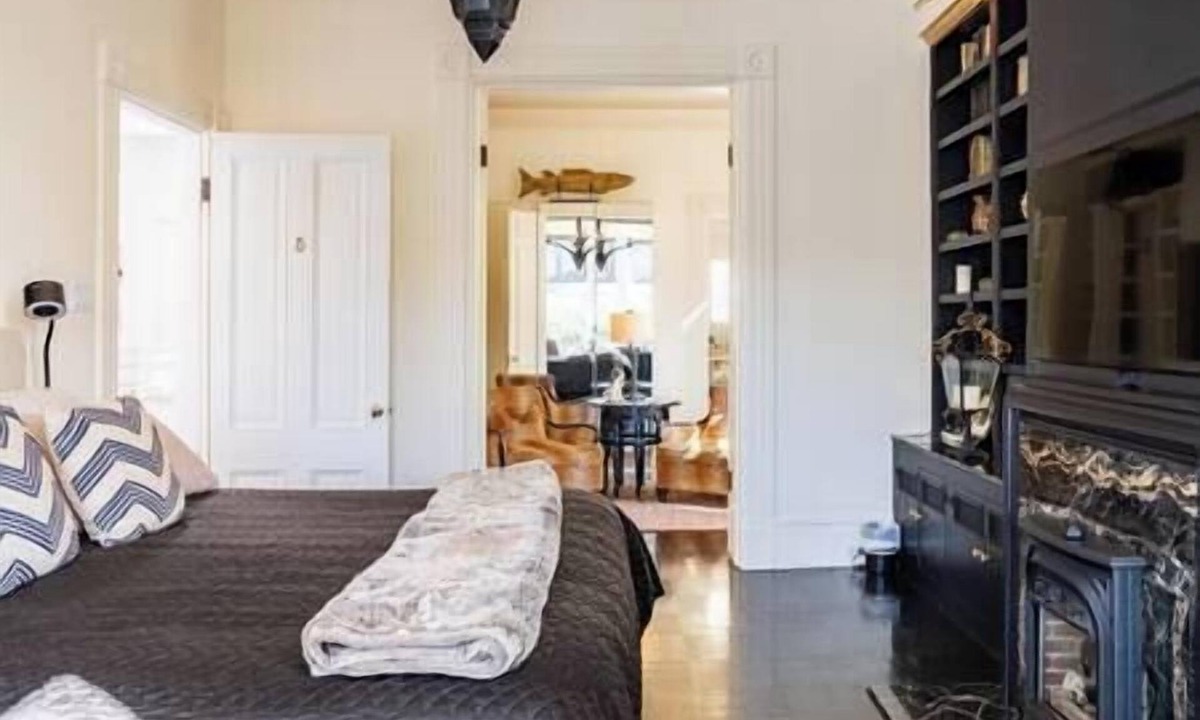Pacific Heights Apartment | Chic Victorian Studio Pacific Heights