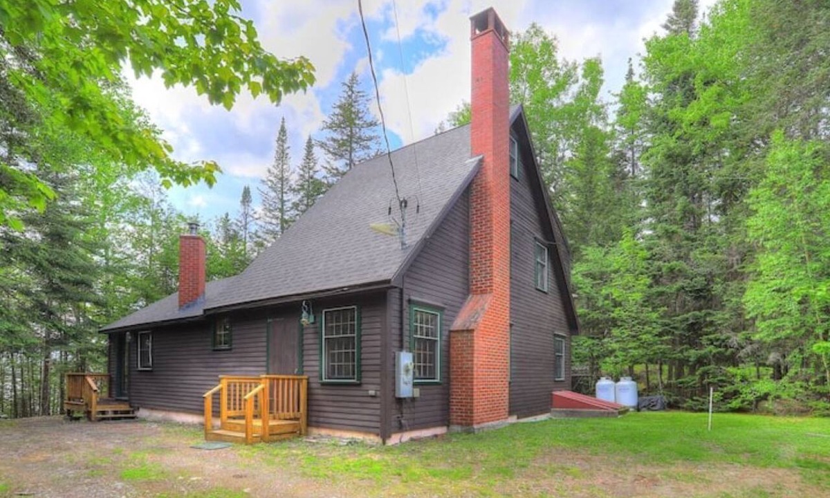 Rangeley Cottage | Cinnamon Bear House - A Nature Lovers Dream, Perfect for Ski Retreats