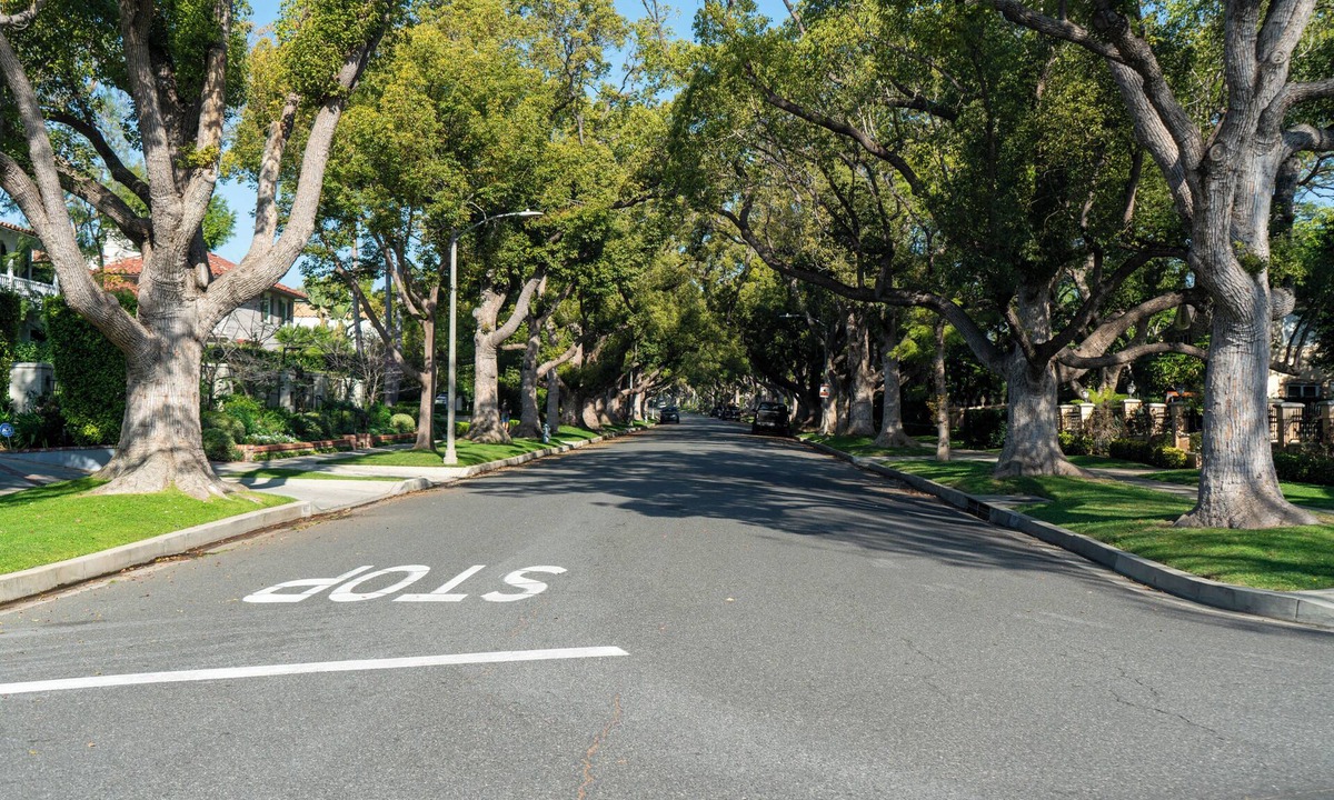 The Flats Cottage | Classic Beverly Hills Guest House in the Flats – Long-Term Rental