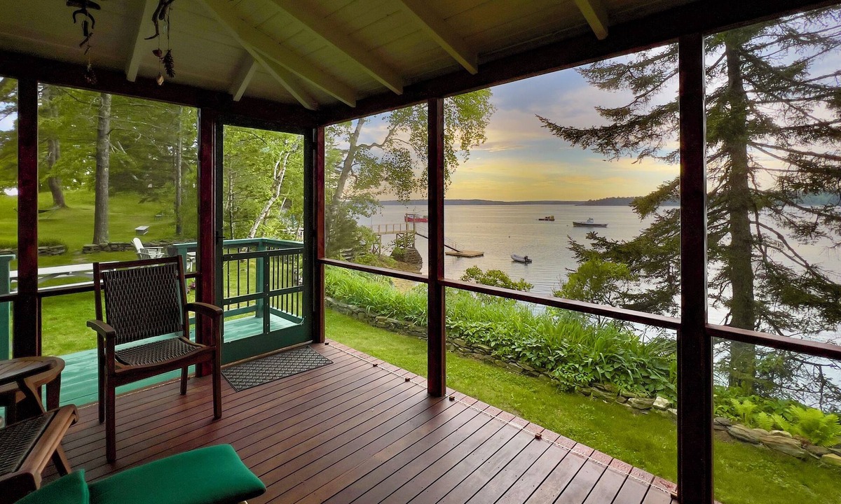 Harpswell Center Cottage | Classic oceanfront cottage and cabin on stunning 8 acres with sunset water views