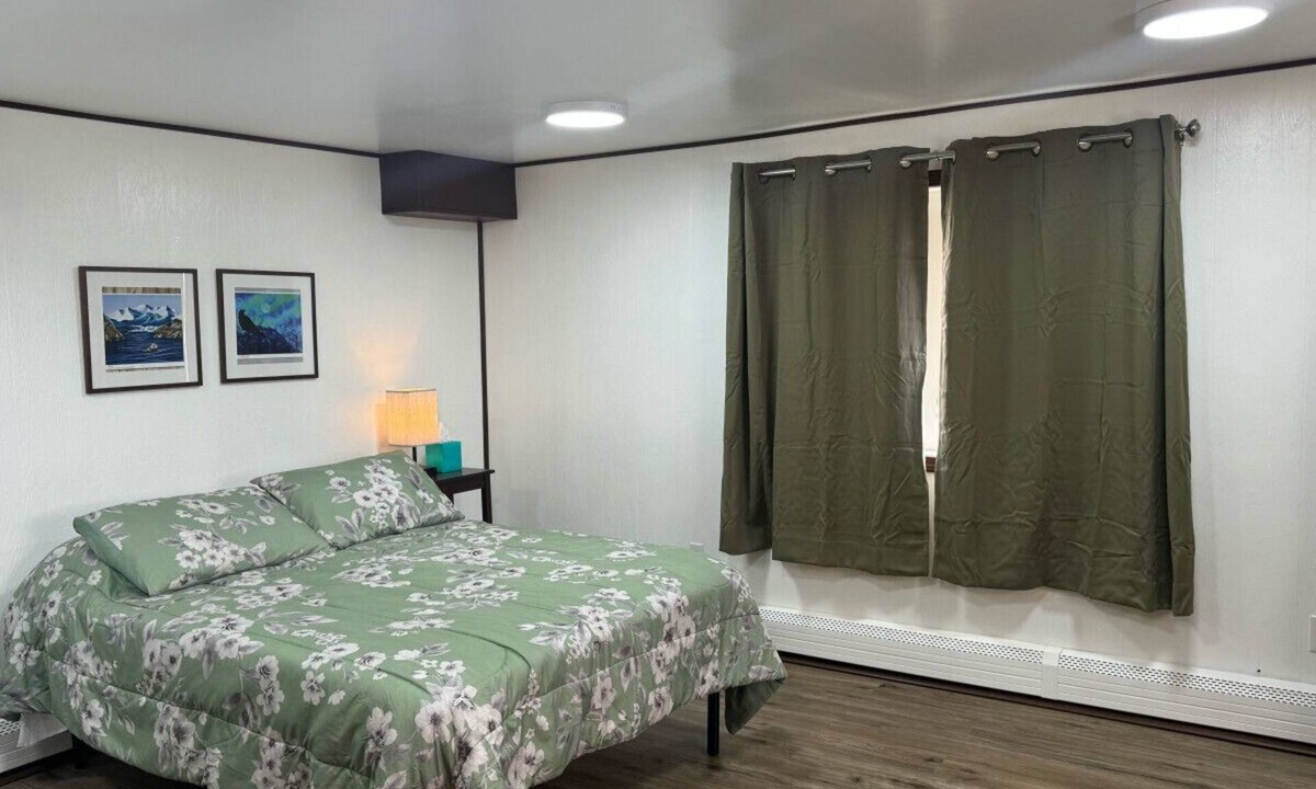 Solomon Apartment | Clean and Quiet Studio Apartment C