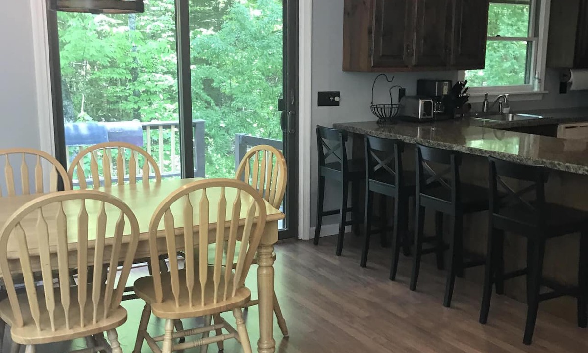 Bethlehem House | Clean Comfortable Chalet Located In The Heart Of The White Mountains