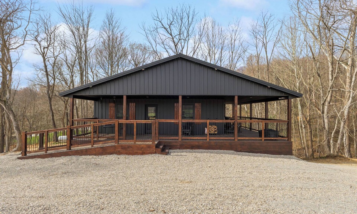 Lancaster Cabin | Clear Creek Valley Cabins- Deer View