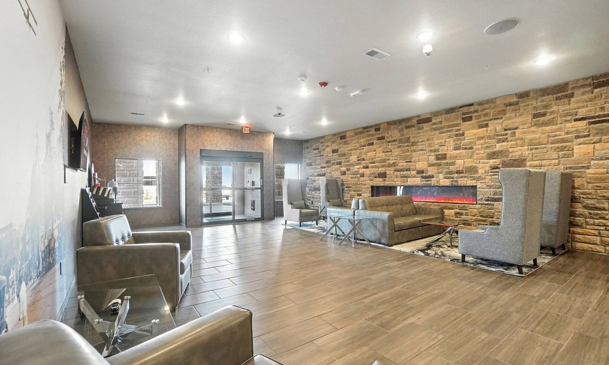 Bellefontaine Hotel | Cobblestone Hotel & Suites-Bellefontaine