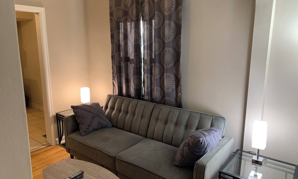 Westwood House | Comfy 3 bedroom get away.