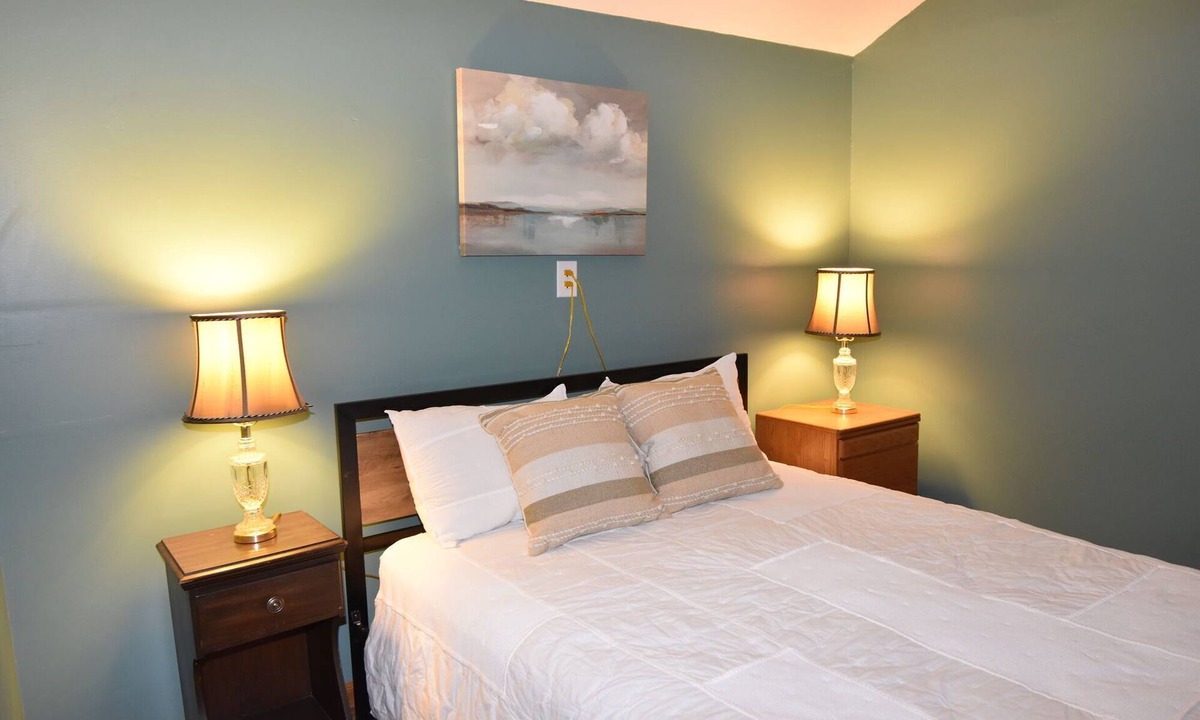 Woodbine Cottage | Corbin Cottage | Near Corbin Arena, Laurel River Lake & Cumberland Falls