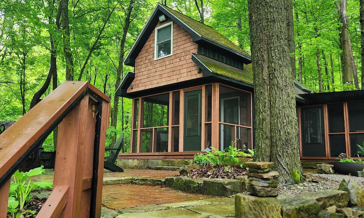 Lexington Cabin | Couples Luxury Romantic Retreat w/Hot Tub, Nestled inside the woods w/Firepit