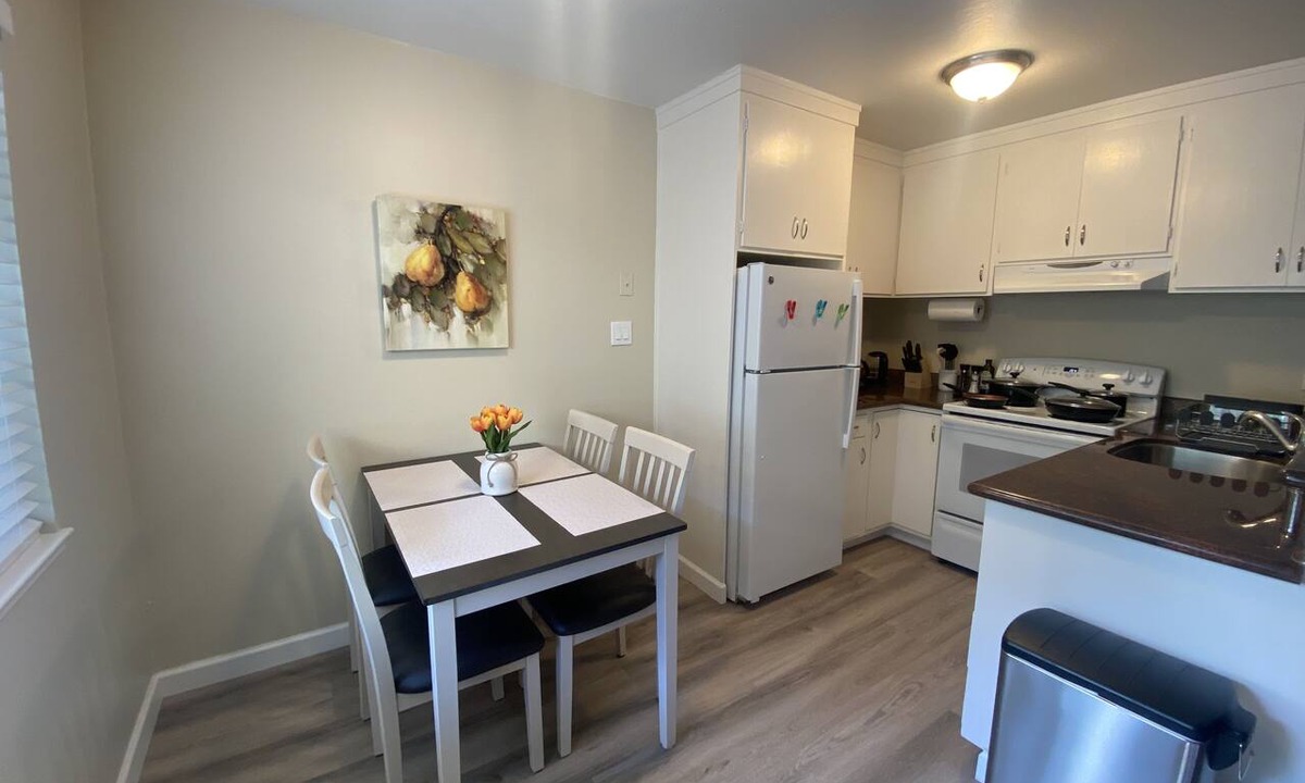 Lafayette Apartment | Cozy 1K & 1Q/1b, 5 minutes walk to downtown