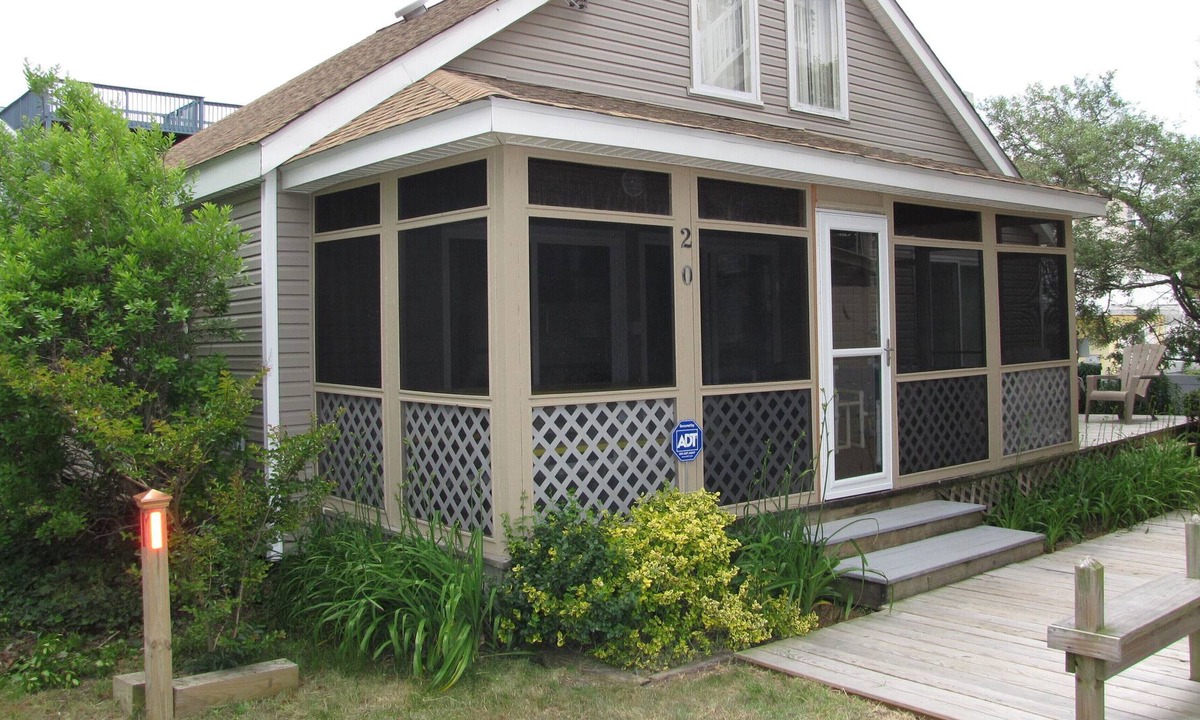 Dewey Beach Cottage | Cozy Beach Cottage - Steps to Ocean, Family and Pet Friendly