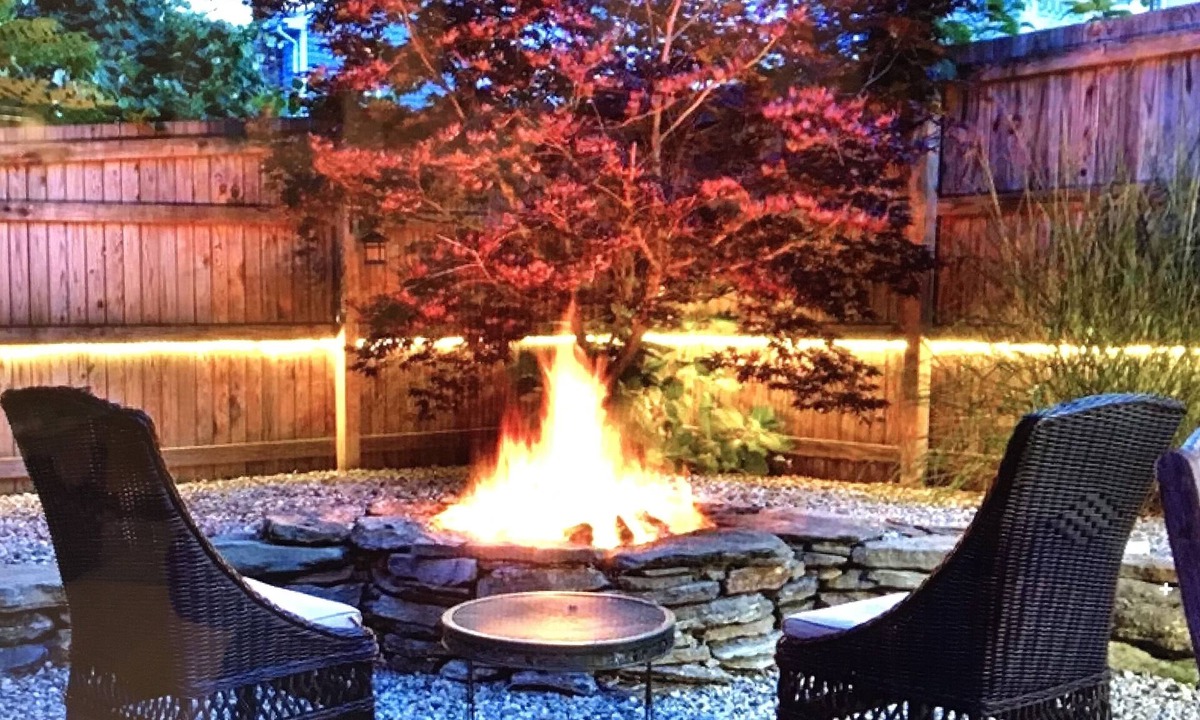 Bonnet Shores Cabin | Cozy Beach Log Cabin Walk to Private Beach Cabana Bar Fire Pit Sleeps 6