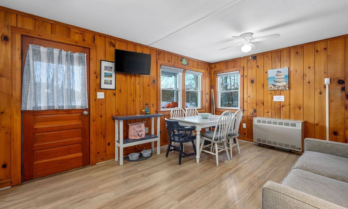 Silver Beach Cottage | Cozy Cape Cod Cottage with Peaceful Water Views