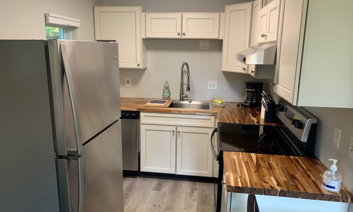 South Addition Apartment | Cozy One Bedroom within walking distance of Downtown Attractions