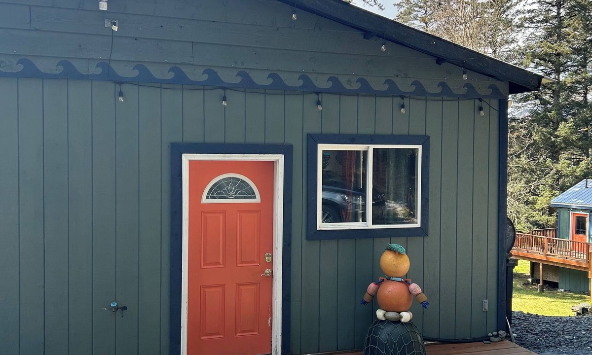 Kodiak Cottage | Cozy, quiet cottage surrounded by large spruce trees and Mountain View’s.