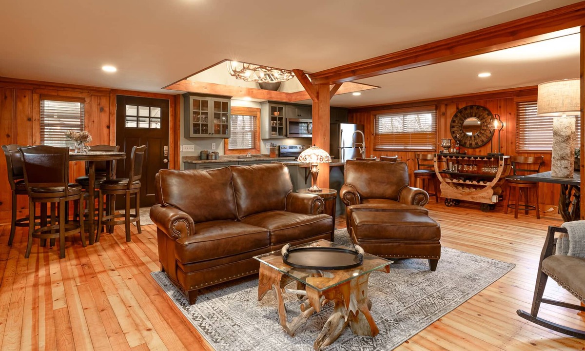 Hinckley Cabin | Cozy Secluded Cabin Retreat 30Ac. Horse & Pony Ranch with Pool River & Trails