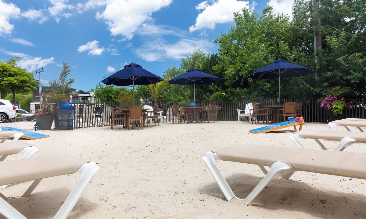 Country Club Estates Hotel | Crosswinds Rehoboth