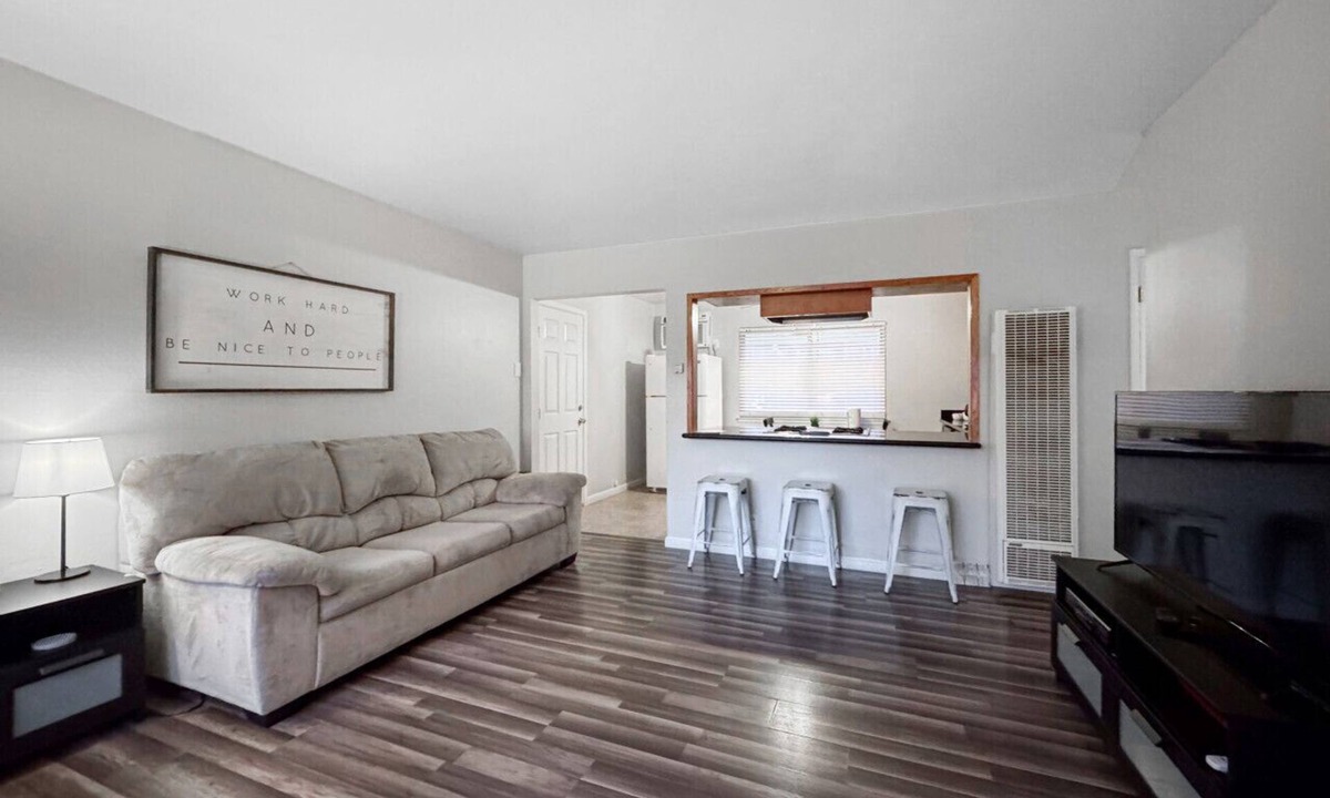 Mountain View House | Cute two bedroom home in fantastic location!