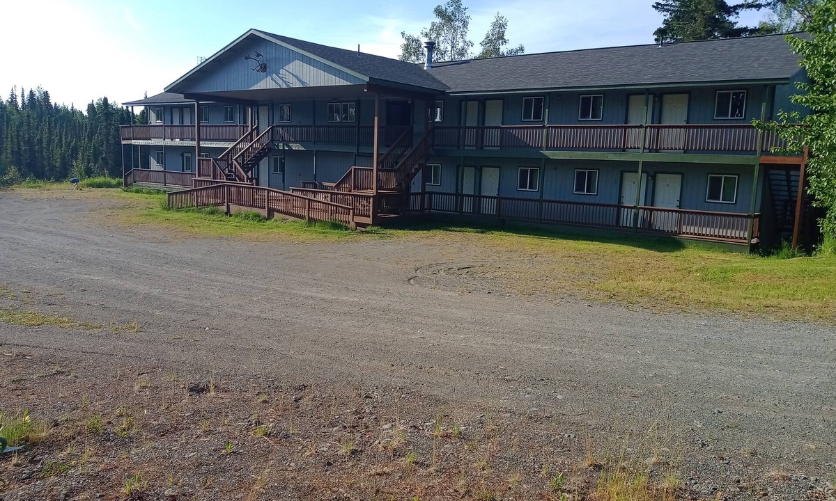 Kasilof Hotel | Decanter Inn #3