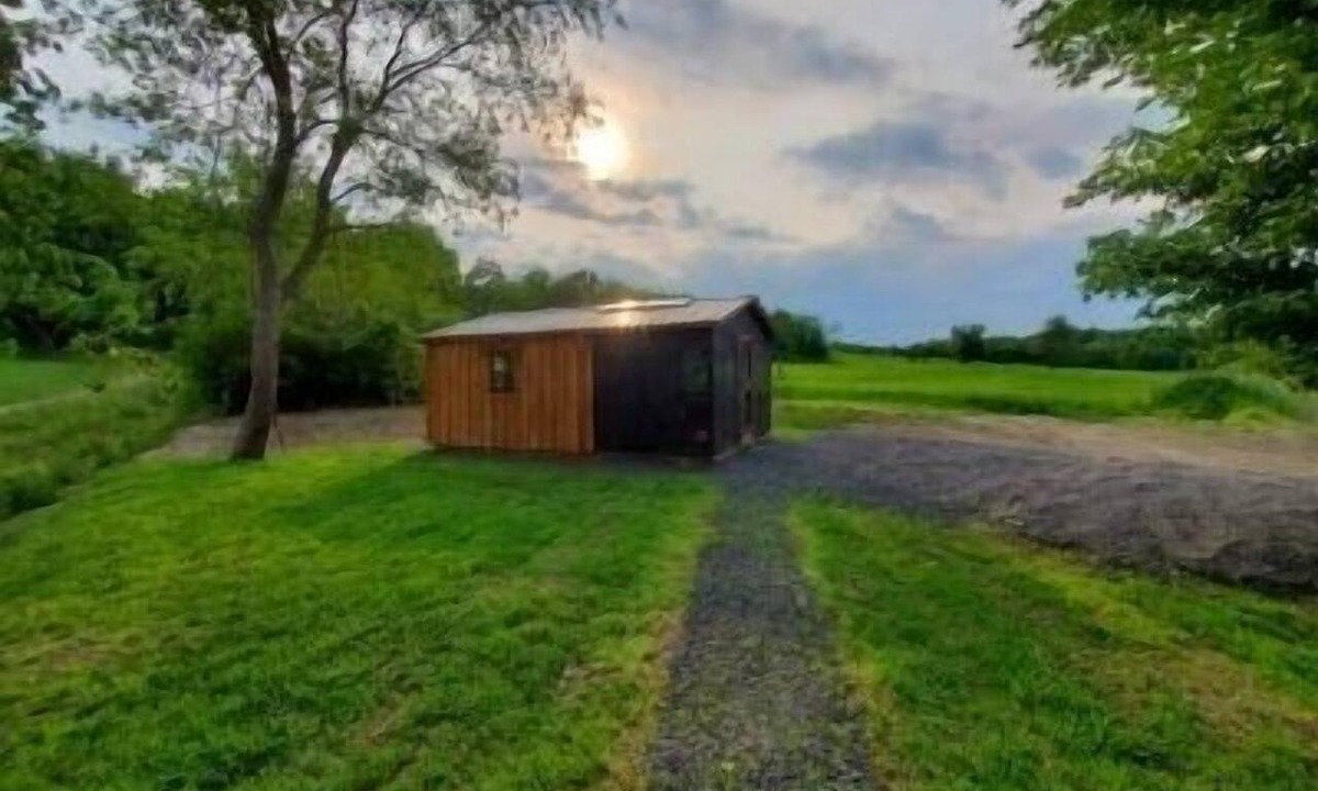 Rock Stream Cabin | Deer Path Off Grid Cabin