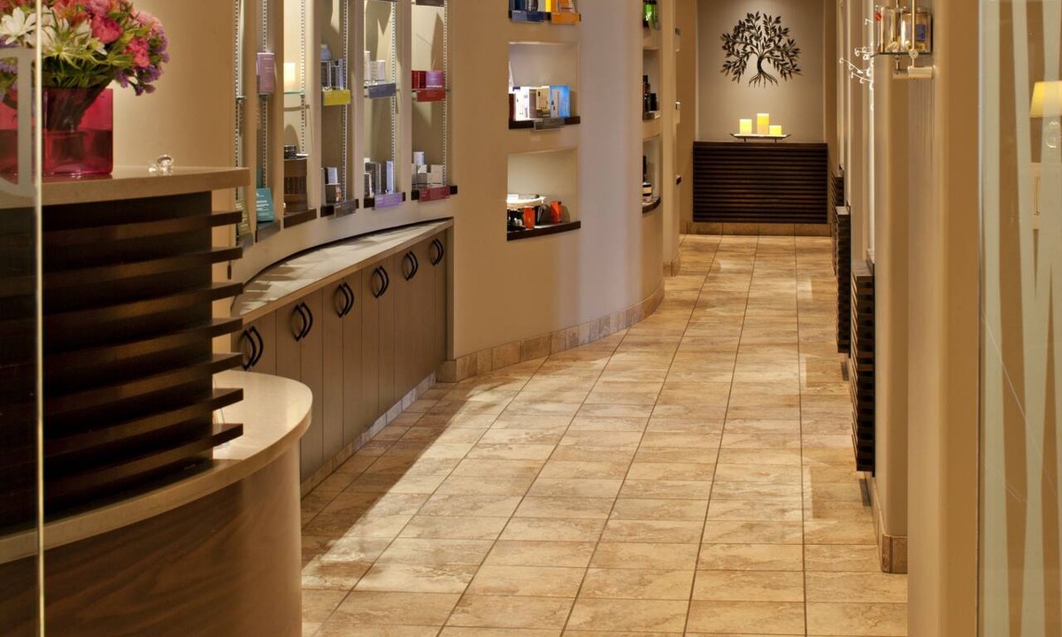Saskatoon Downtown Hotel | Delta Hotels by Marriott Bessborough