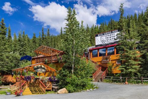 Denali National Park Resort | Denali Crow's Nest Cabins