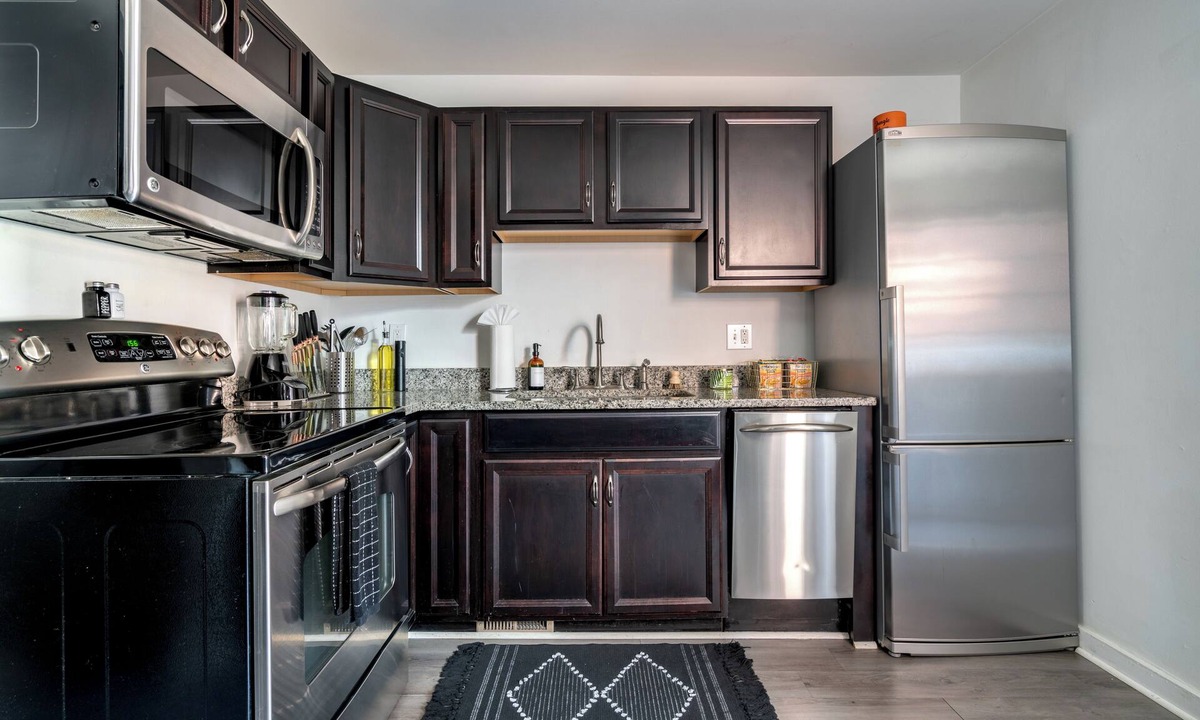 Victorian Village Resort | Dennison Full Masterhouse