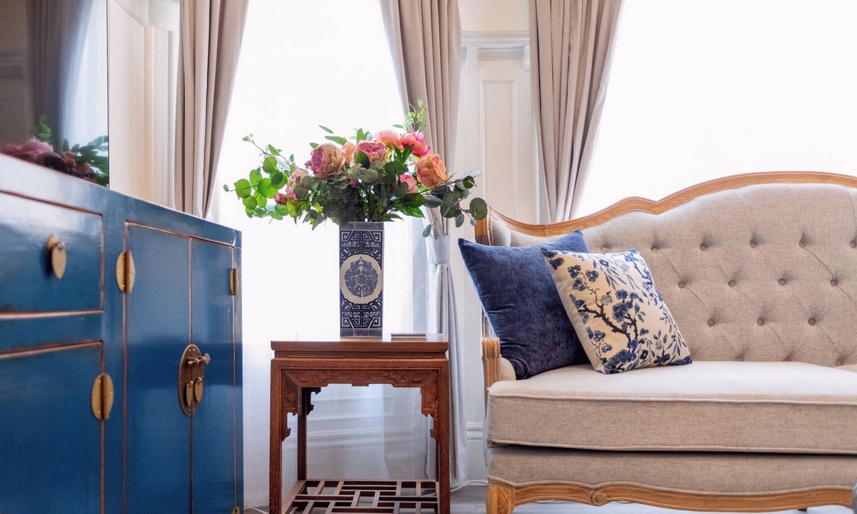 Longfellow Apartment | Designer 3 BR Home Vintage Tubs 2 parking, near San Francisco Bay UC Berkeley