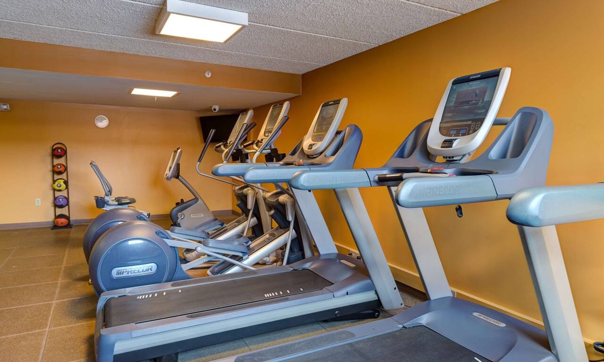 Fairlawn Hotel | DoubleTree by Hilton Akron Fairlawn
