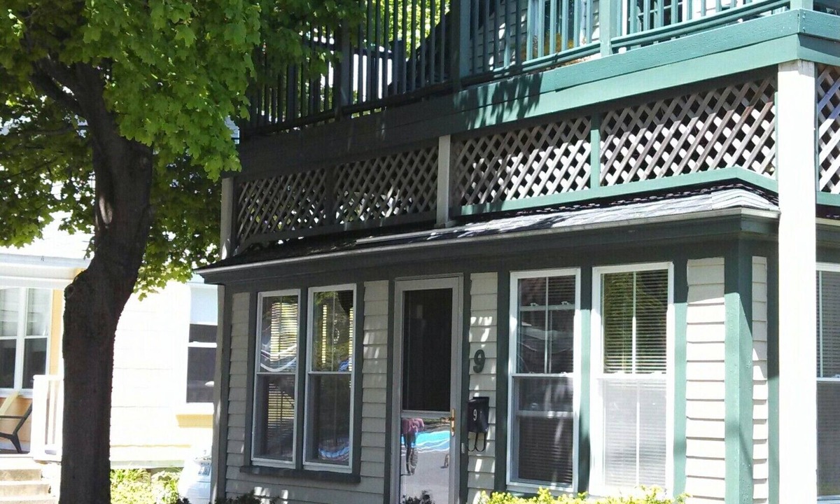 Bar Harbor House | Downtown Bar Harbor Air Conditioned Home 1 block to Bar Island & close to Acadia