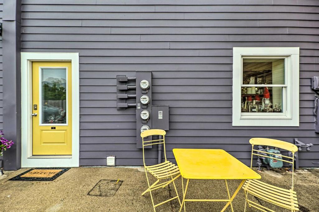 Grand Haven Apartment | Downtown Grand Haven Apt < 1 Mi to Lake Michigan