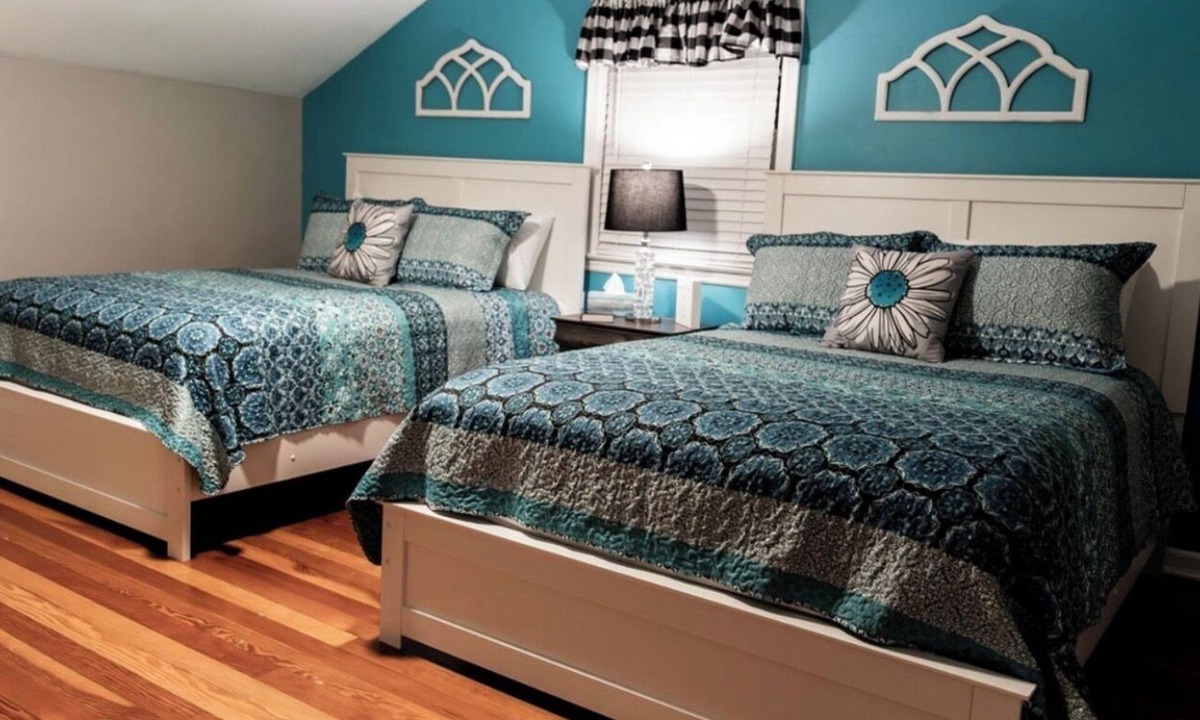 Lancaster Apartment | Downtown Lancaster~”A Sweet Suite” New Listing!