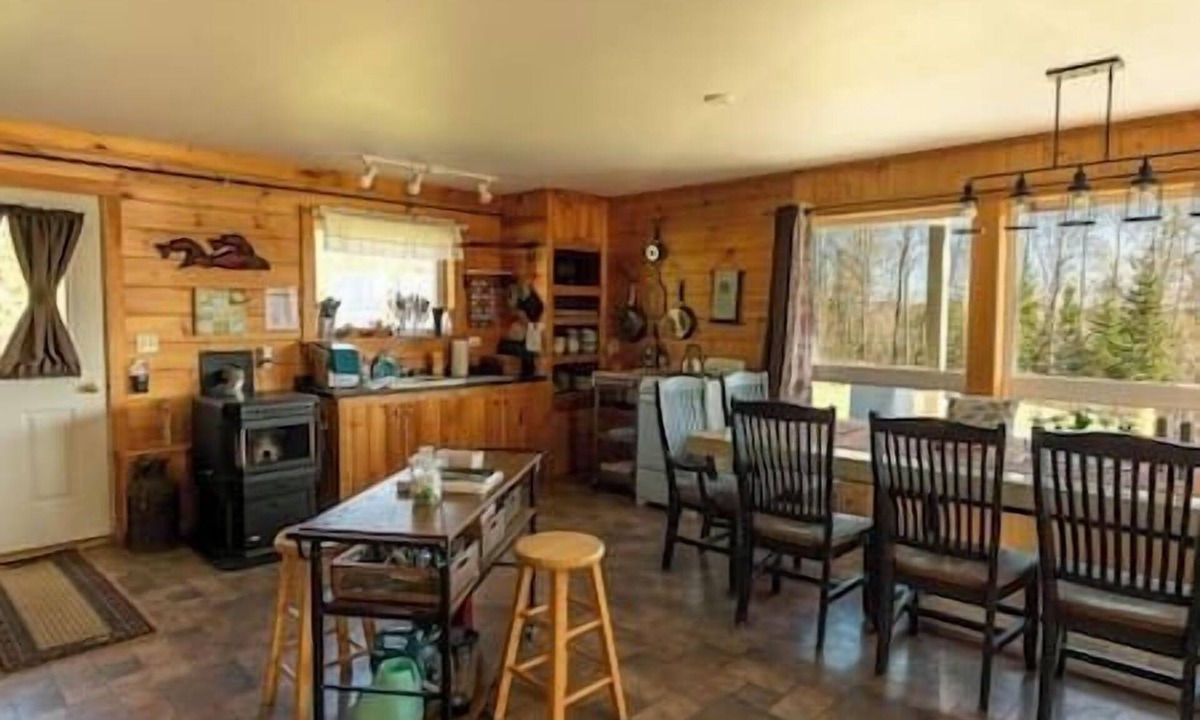 Guilford House | Dragonwood Retreat for Family and Friends