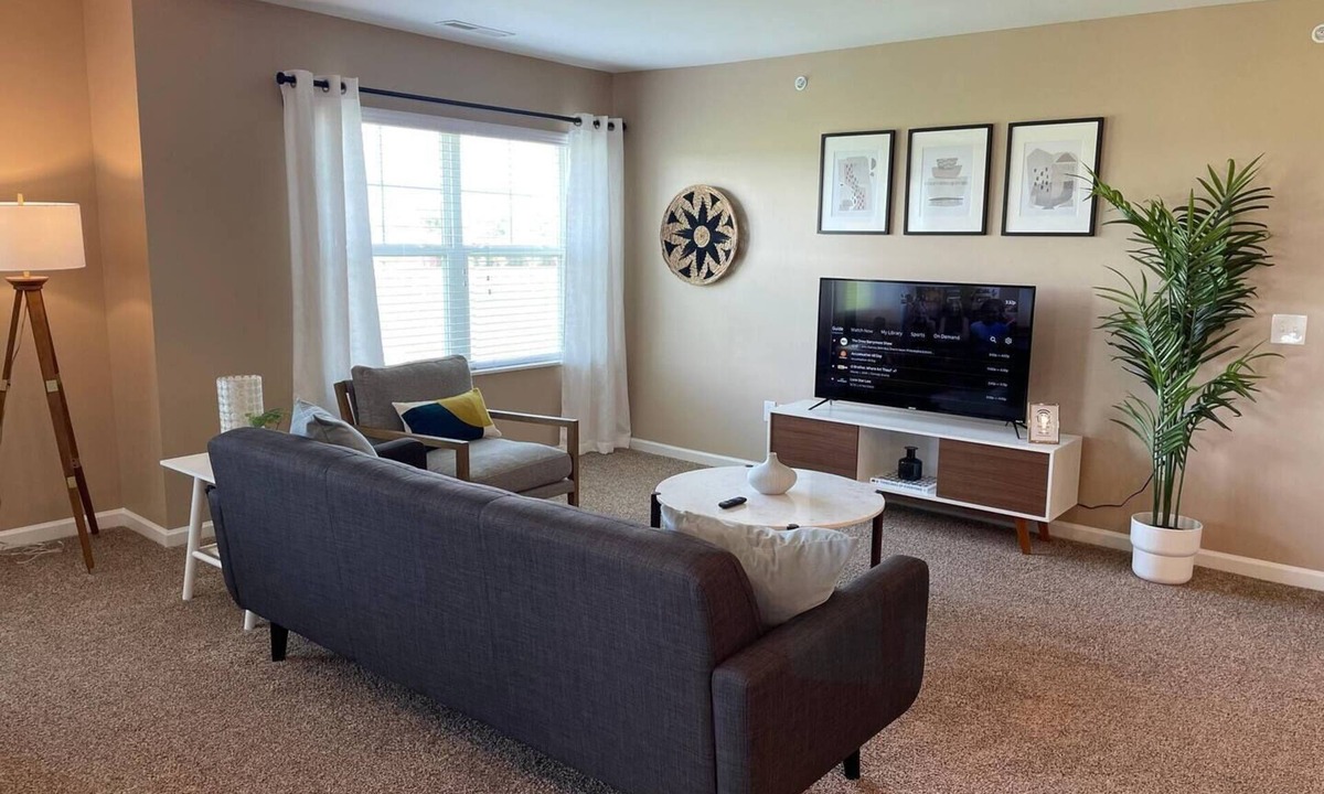 Tuttle West Apartment | Dublin 2BR | Pets OK | Golf sim + climbing wall