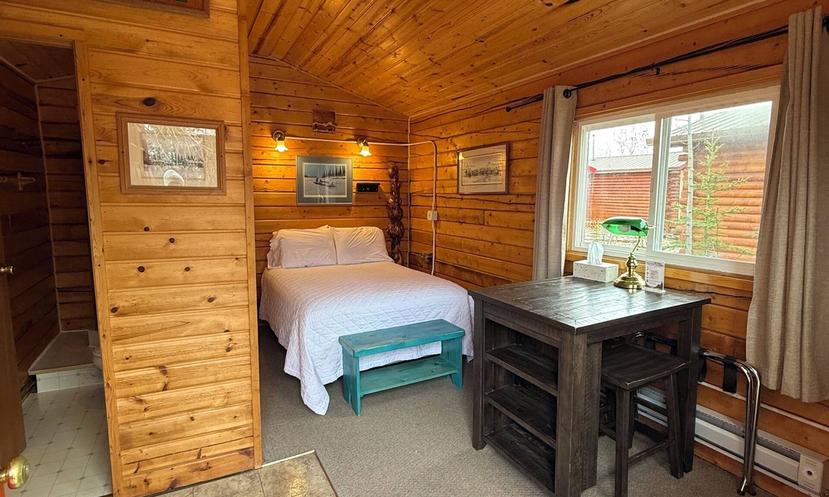 Healy Cabin | Earthsong Lodge - STAND