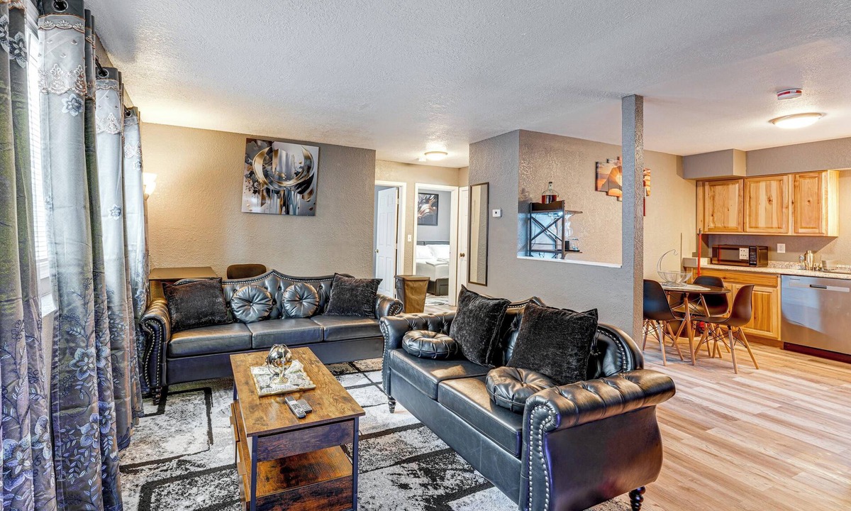 Fairview House | Easily Explore Anchorage! Modern Duplex Near Town