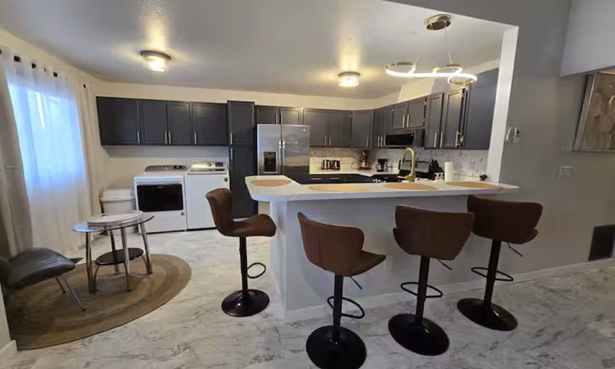 Scenic Foothills House | Elegant 4Bedroom Home