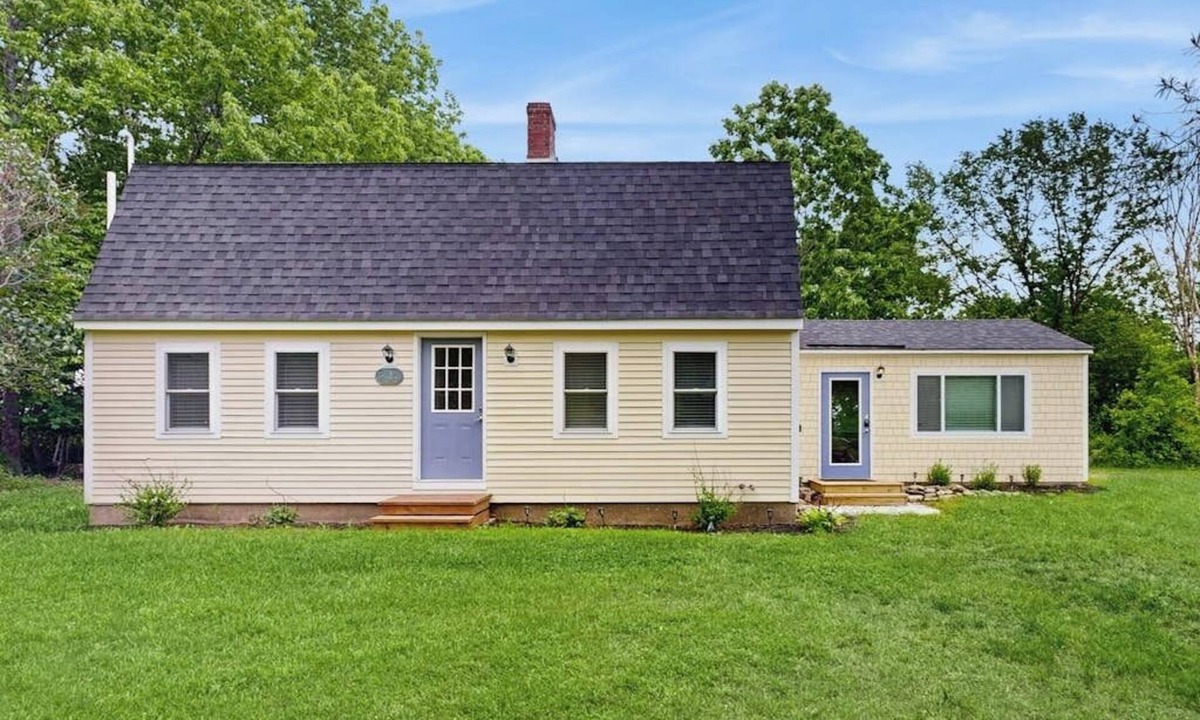 Wiscasset House | Elegant home with a cozy living area, Wifi, backyard, and washer/dryer