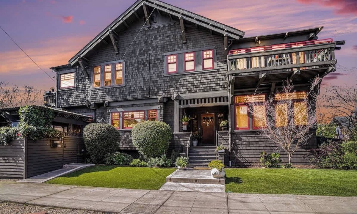 Upper Telegraph House | Elmwood House Berkeley