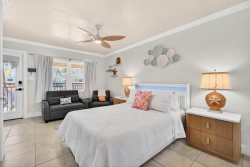 Redington Shores Apartment | Enjoy Summer Days by the Pool and Strolls on the Beach! Coconut Villa 5!