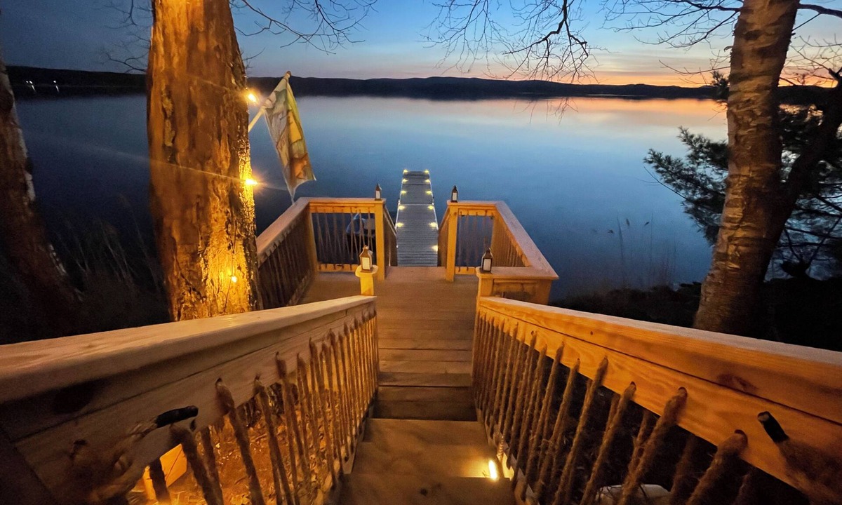Smithfield Cabin | Experience the magic of Misty Shores at North Pond in Smithfield Maine!