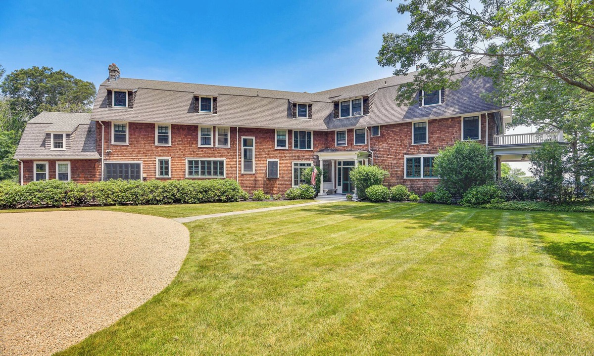 Saunderstown House | Experience Unforgettable Rhode Island Adventure-On Us. See our offers below.
