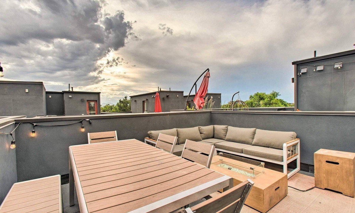 Baker House | Explore CO - Central/Rooftop Terrace & Fire Pit