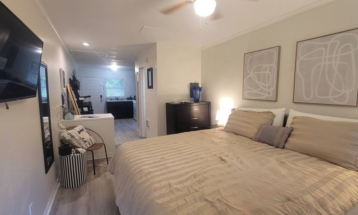 Vero Beach Apartment | Extended-Stay Studio w King Bed and Full Kitchen. Small unit with everything.