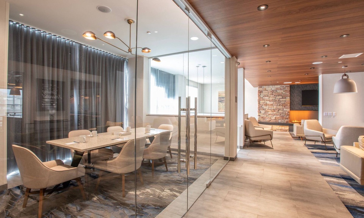 Newport Hotel | Fairfield by Marriott Inn & Suites Newport Cincinnati