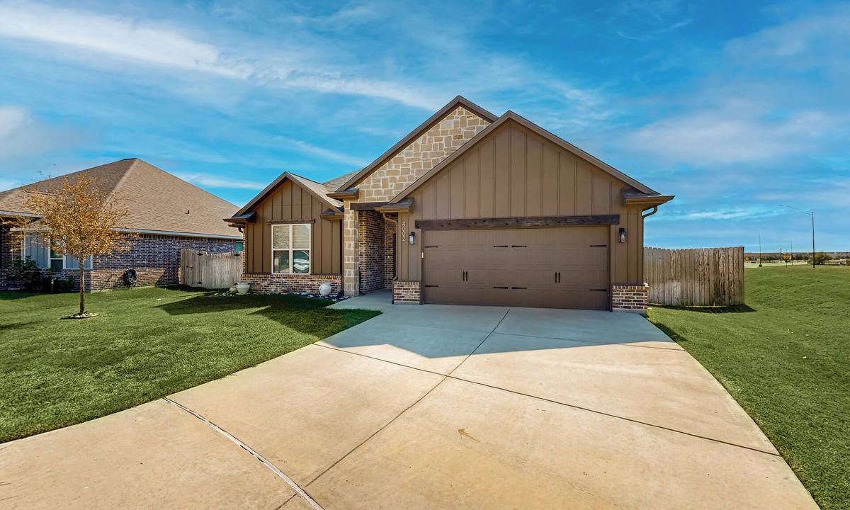 Wellborn House | Family Retreat! South College Station Home w/Yard