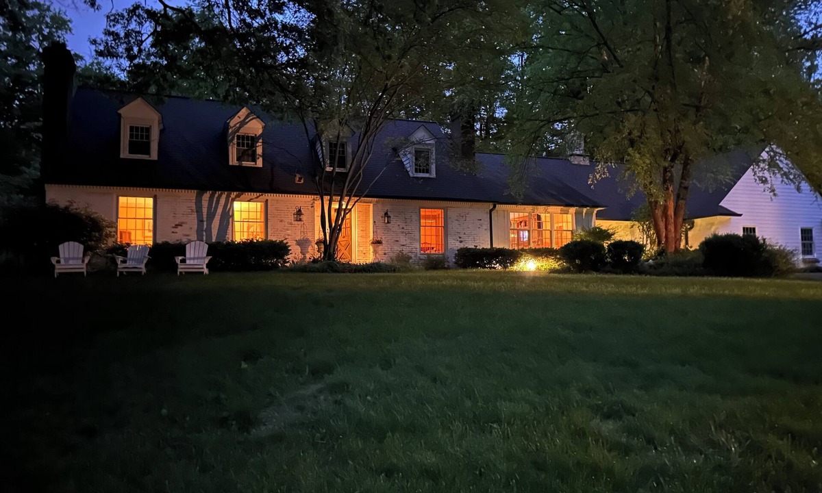 Indianapolis Apartment | Fox Knoll 1-Studio-Sleeps 2-Beautiful Setting! Indy 500! Grand Park, Concerts!