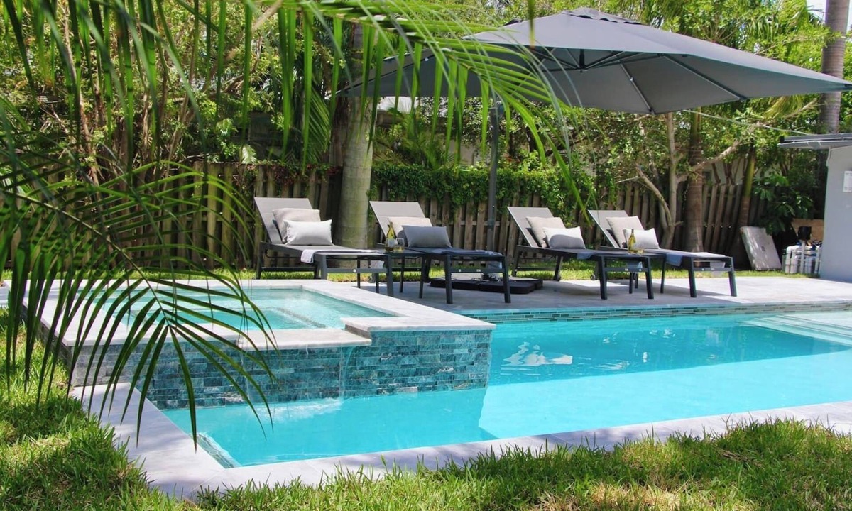 Croissant Park Villa | Fox Private Resort-Heated Pool, Spa-Downtown&Beach