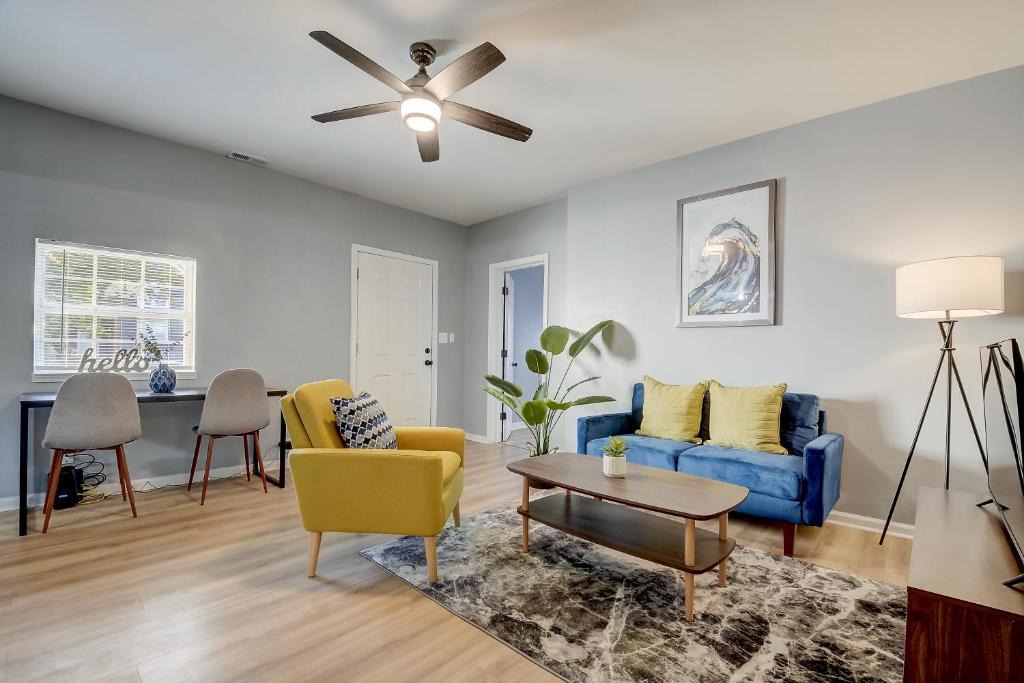 Schnitzelburg House | FRONTDESK 1460 Brick Alley Home Germantown Louisville