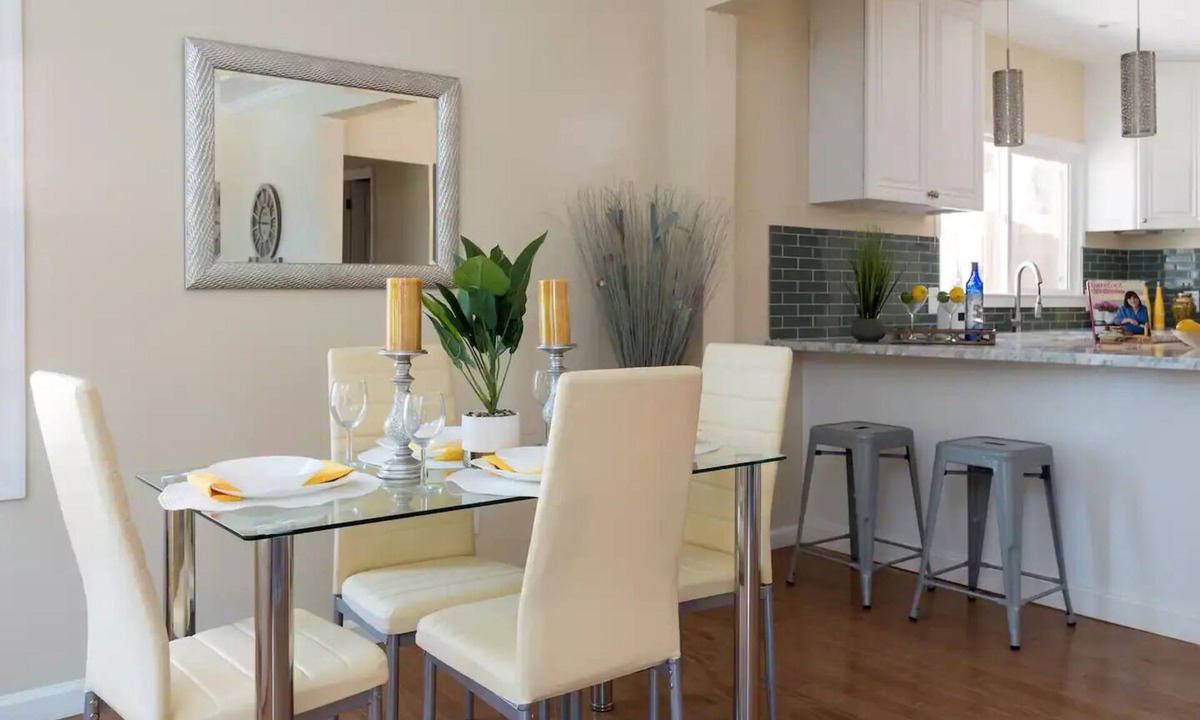 Glenview House | Fruitvale Gem Waiting for You