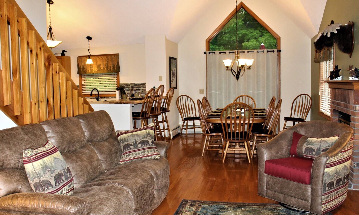 Lincoln House | GAME ROOM POOLS HOT TUB A/C in ALL 5 BEDROOMS 11 BEDS 3+BATHS ALSOPROP#3482134