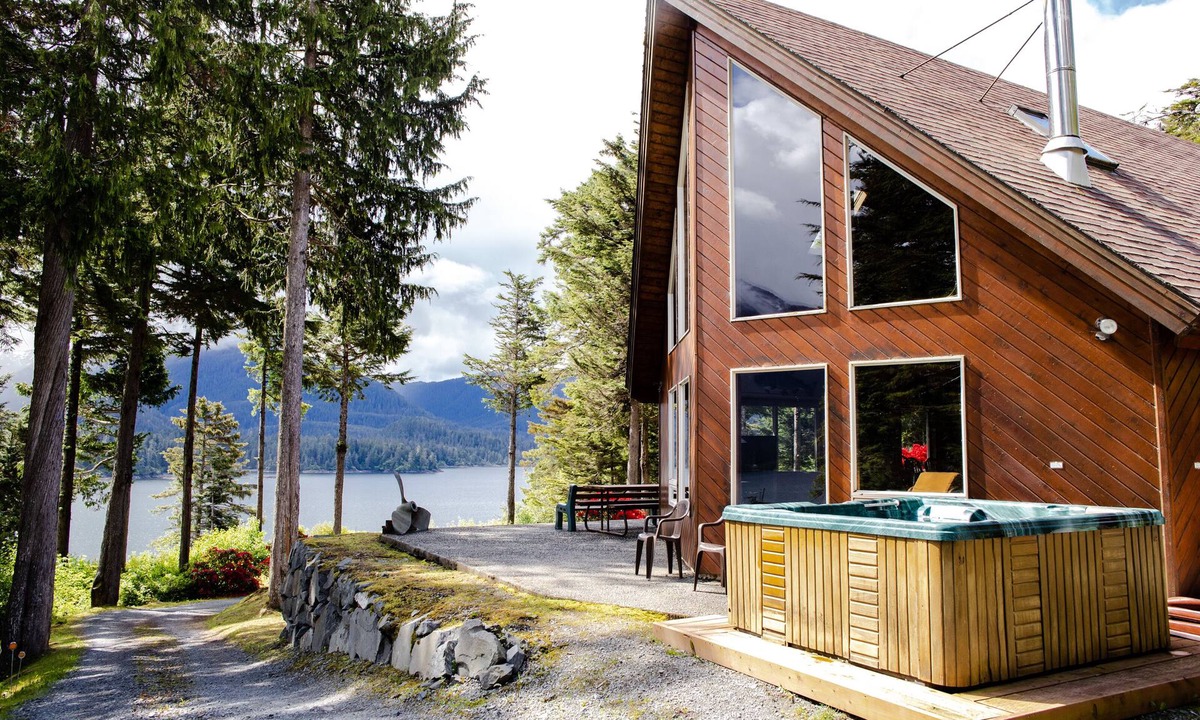 Sitka House | Golden Alaskan Lodge: 4 BR, 2 BA House in Sitka, Sleeps 10